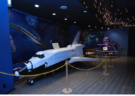 さいたま市青少年宇宙科学館　スペースシャトルの模型