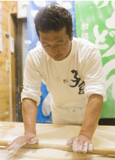 一日120縲鰀130食を一人で打つ岡戸さん