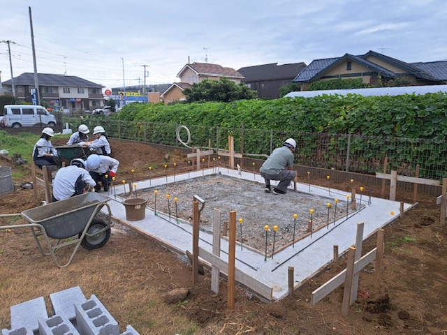 プロジェクト報告と学校訪問