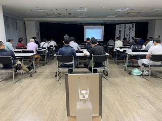 会議とプロジェクトミーティング